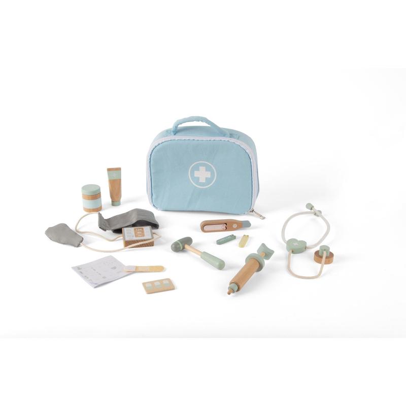 Dantoy Doctor Set Wood In Gift Box 14 Pieces