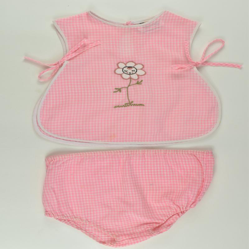 Rose Size 0-1 Vintage Outfit