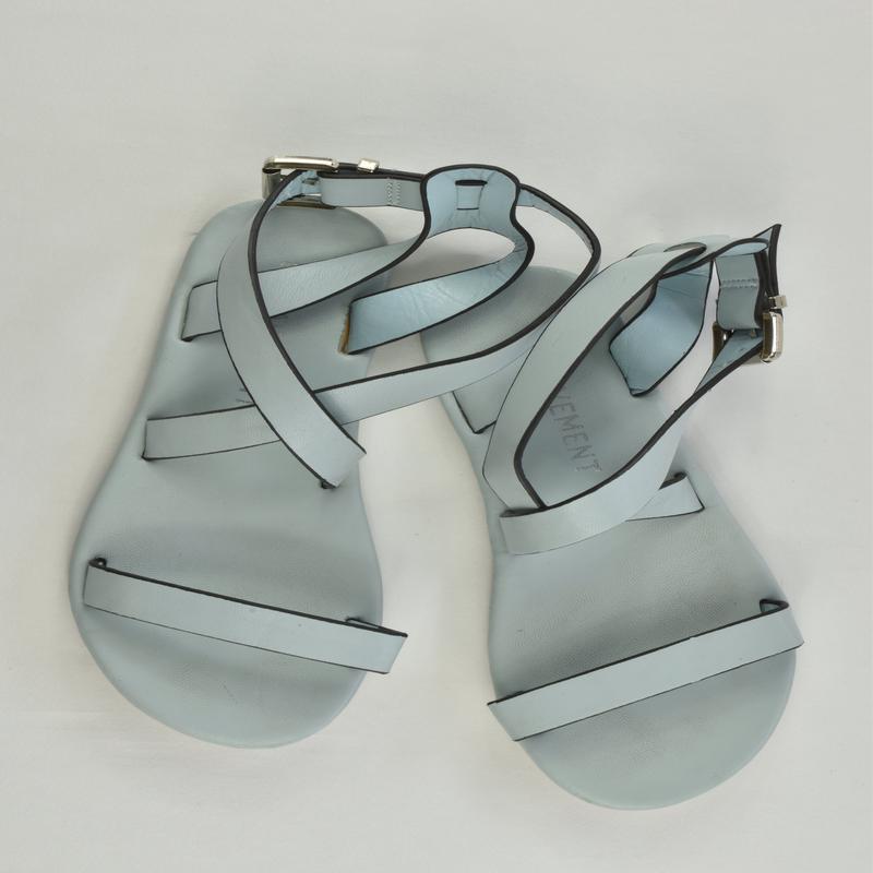Pavement Size EUR 32 Italian Couture Sandals