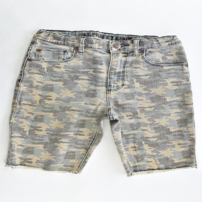 Alphabet Soup Size 10 Soft and Stretchy Camouflage Denim Shorts
