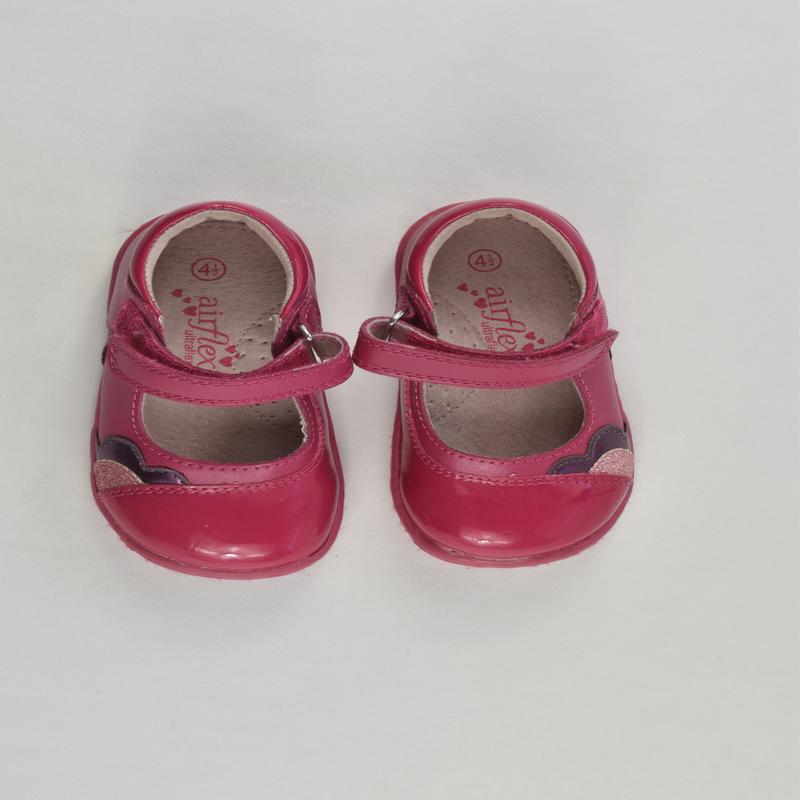 Airflex Size 4.5 Leather Shoes